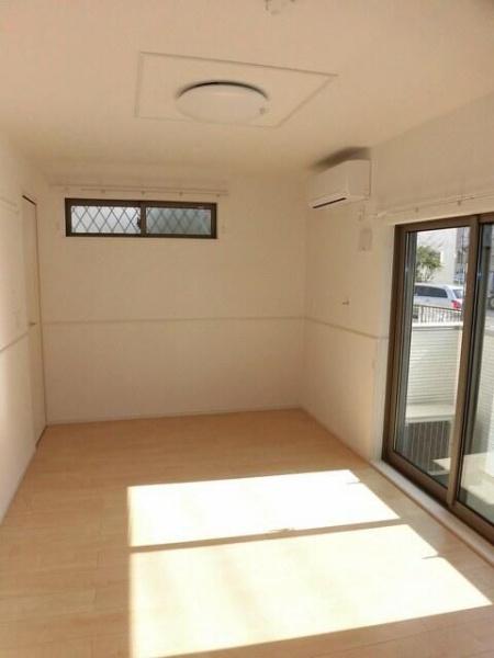 川崎市高津区新作３丁目のアパート