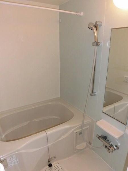 川崎市高津区新作３丁目のアパート