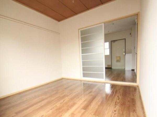 川崎市中原区上小田中２丁目のアパート