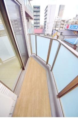 横浜市神奈川区栄町のマンション