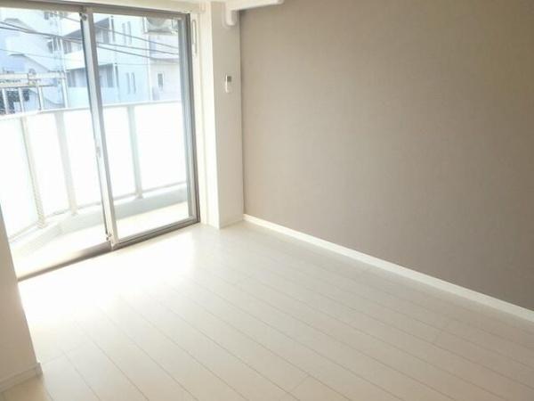 横浜市神奈川区栄町のマンション