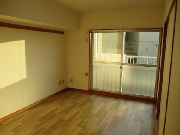 パラスト目黒３丁目