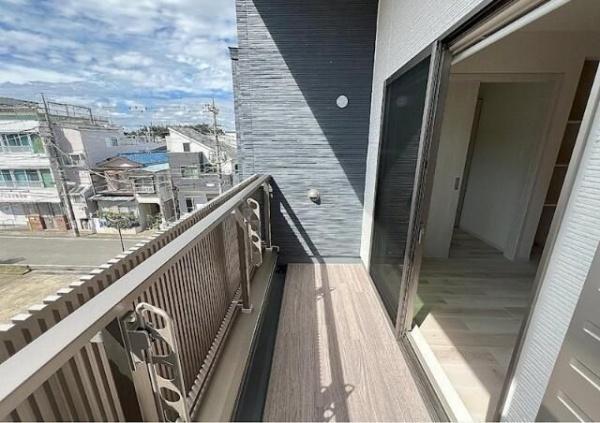 川崎市高津区久末のアパート