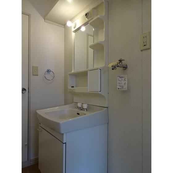 横浜市港北区綱島西５丁目のアパート