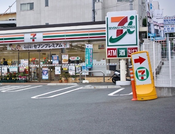 横浜市青葉区美しが丘４丁目のマンション(セブンイレブン川崎犬蔵3丁目店)