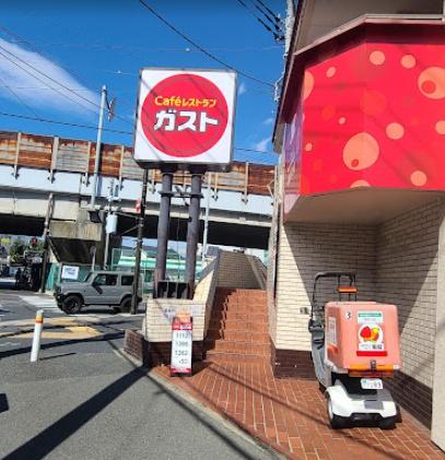 川崎市高津区久地１丁目のアパート(ガスト溝の口店（から好し取扱店）)