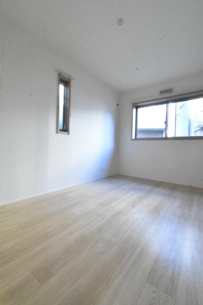 川崎市高津区久地１丁目のアパート