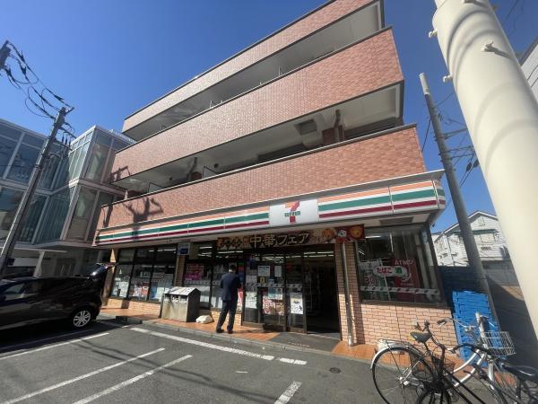横浜市鶴見区元宮１丁目のアパート(まいばすけっと市場東中町店)