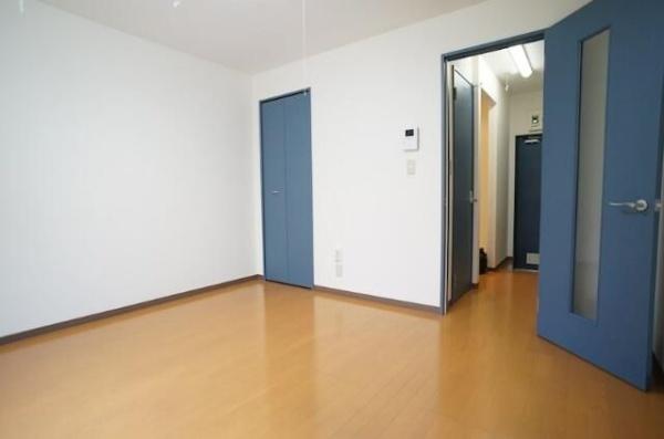 川崎市川崎区渡田山王町のアパート