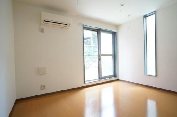 川崎市川崎区渡田山王町のアパート