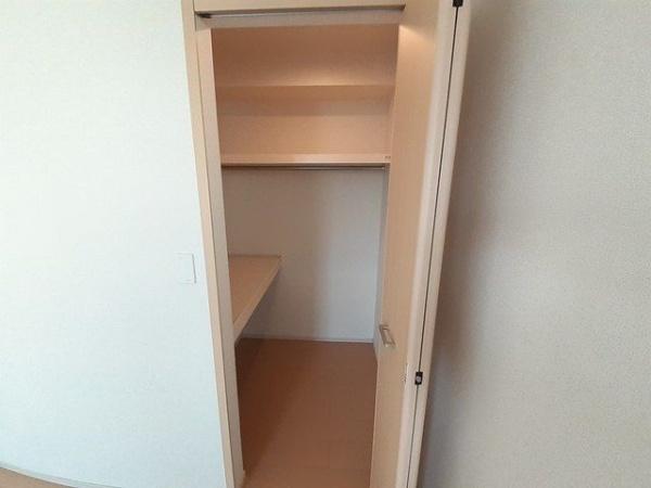 川崎市高津区下野毛２丁目のアパート