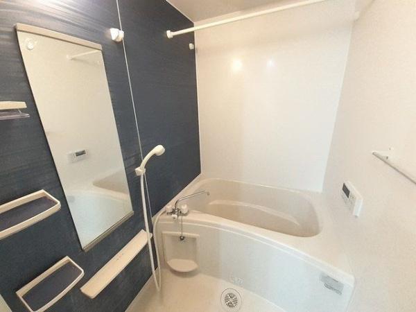 川崎市高津区下野毛２丁目のアパート