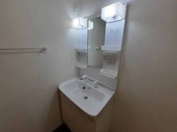 川崎市高津区下野毛２丁目のアパート