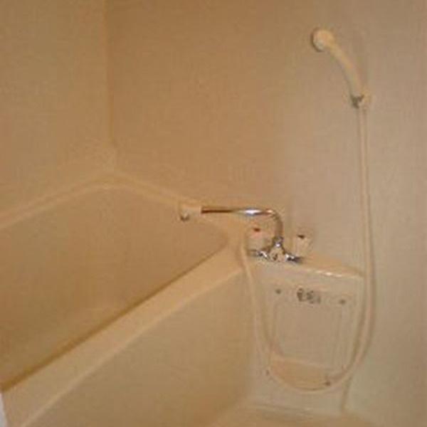 川崎市幸区神明町１丁目のハイツ