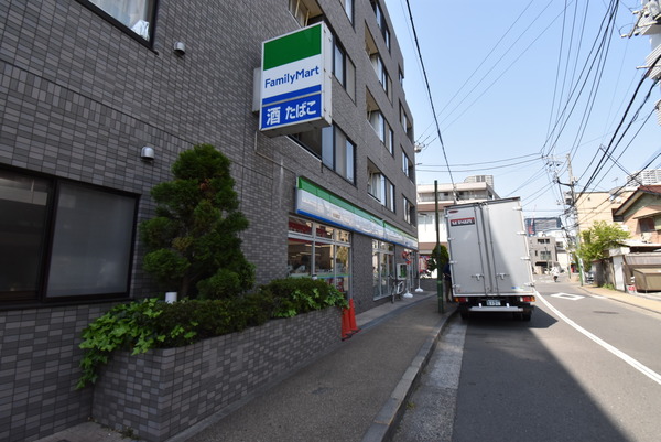 川崎市中原区今井南町のマンション(ファミリーマート今井南)