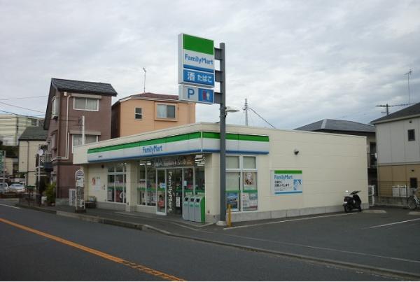 横浜市神奈川区白幡上町のアパート(ファミリーマート白幡店)