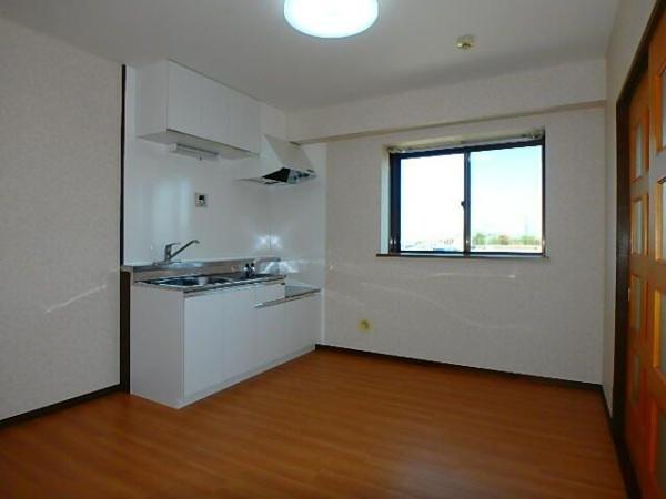 川崎市多摩区菅稲田堤１丁目のマンション