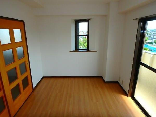 川崎市多摩区菅稲田堤１丁目のマンション