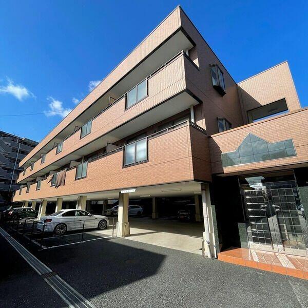 メゾン・ラフィール