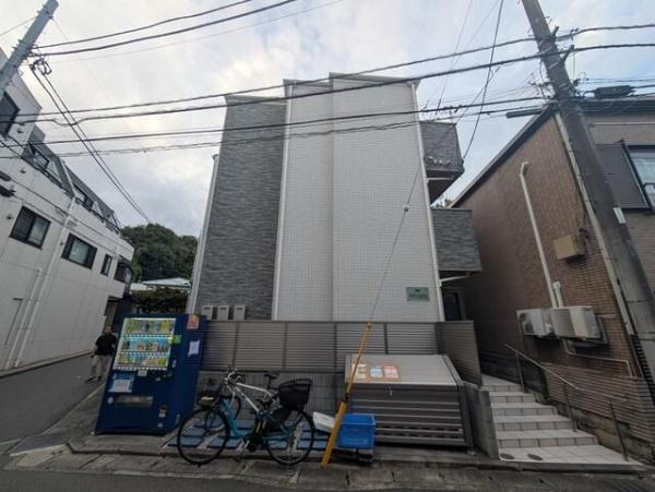 アザーレ・バモス読売ランド前