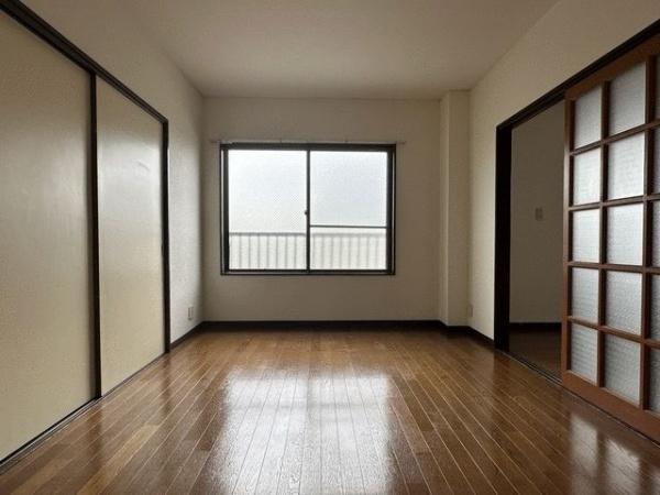 川崎市高津区下野毛３丁目のマンション