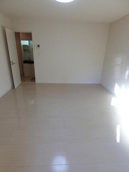 横浜市神奈川区子安通１丁目のアパート