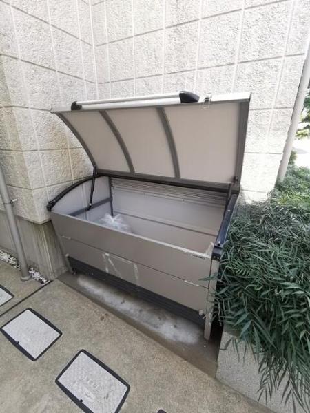 目黒区柿の木坂１丁目のアパート