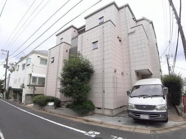 目黒区柿の木坂1丁目のアパート