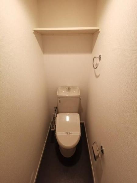 目黒区柿の木坂１丁目のアパート