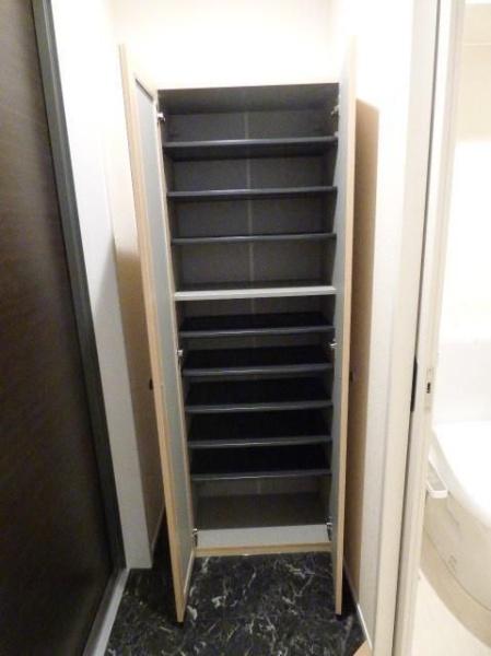 川崎市幸区古市場１丁目のアパート