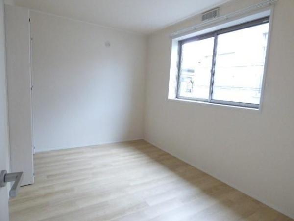 川崎市幸区古市場１丁目のアパート