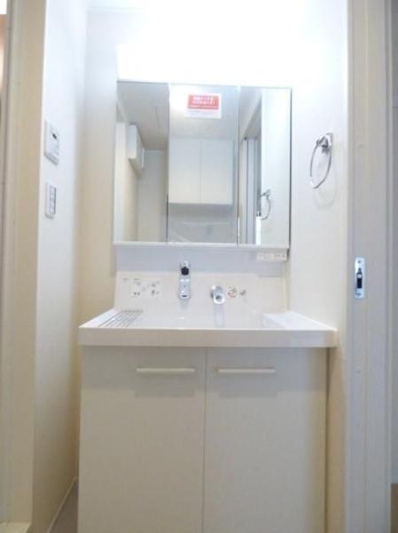 川崎市幸区古市場１丁目のアパート