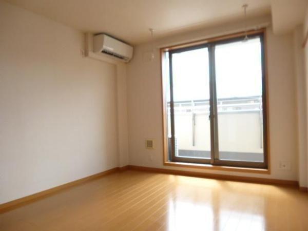 川崎市中原区上小田中７丁目のマンション