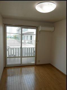 川崎市中原区井田三舞町のアパート