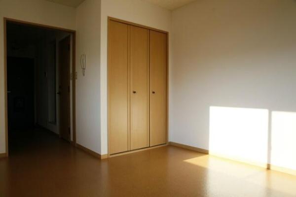 川崎市中原区宮内４丁目のアパート