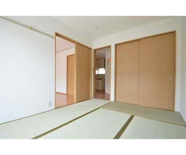 川崎市高津区久地１丁目のアパート