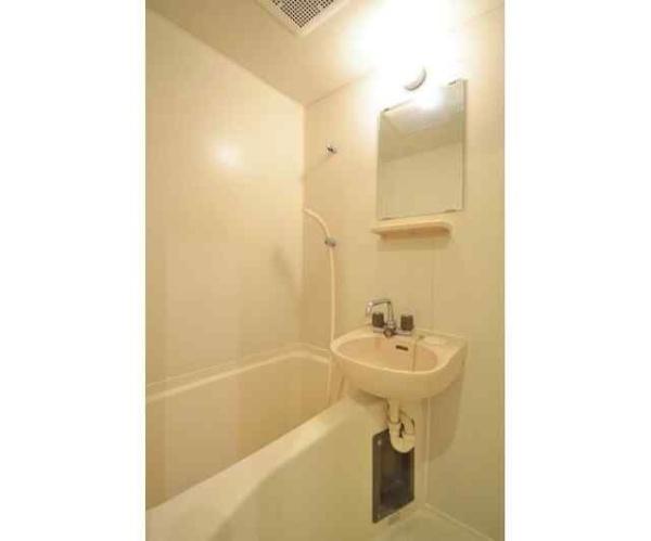 川崎市高津区久地１丁目のアパート