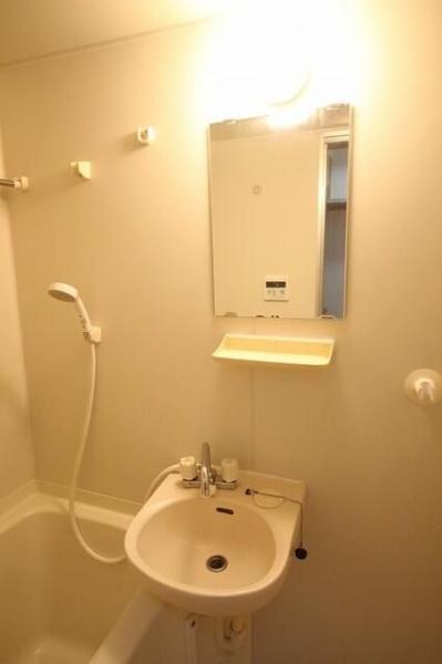 川崎市多摩区登戸新町のアパート