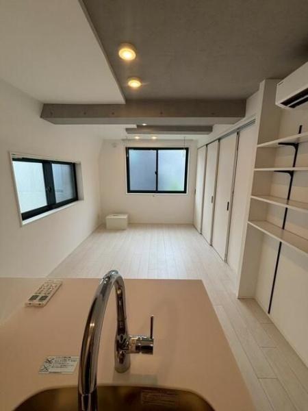 世田谷区三軒茶屋１丁目のマンション