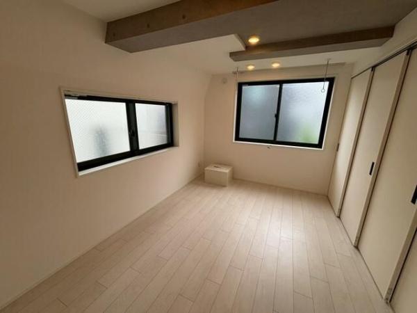 世田谷区三軒茶屋１丁目のマンション