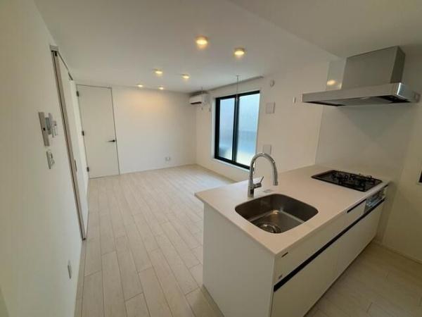 世田谷区三軒茶屋１丁目のマンション