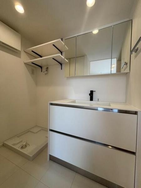 世田谷区三軒茶屋１丁目のマンション