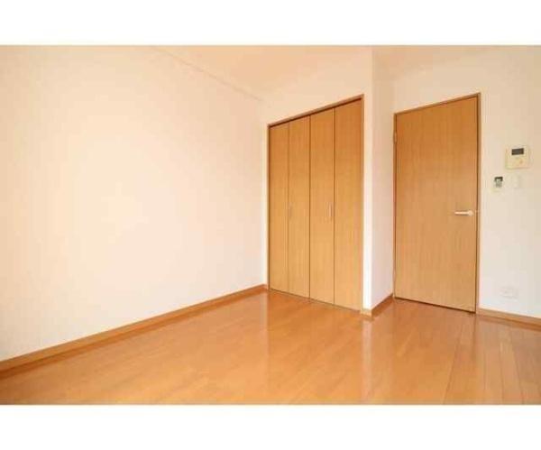 川崎市幸区中幸町１丁目のマンション