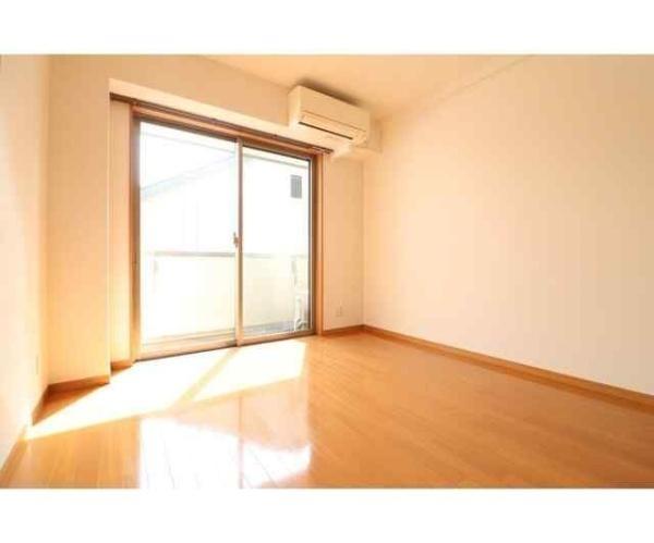 川崎市幸区中幸町１丁目のマンション