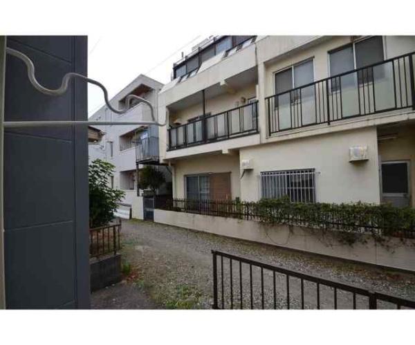 川崎市幸区塚越３丁目のアパート