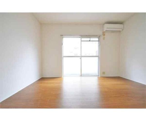 川崎市幸区塚越３丁目のアパート