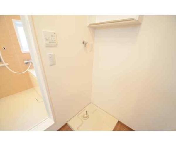 川崎市幸区小向西町４丁目のアパート