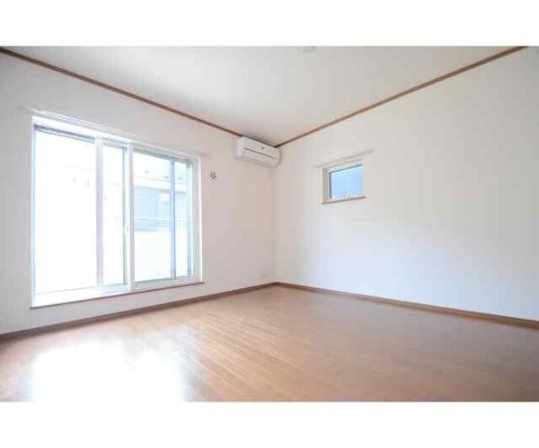 川崎市幸区小向西町４丁目のアパート