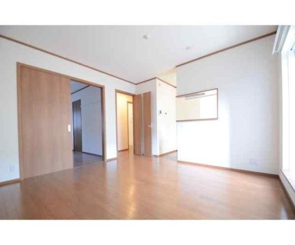 川崎市幸区小向西町４丁目のアパート