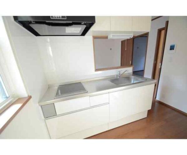 川崎市幸区小向西町４丁目のアパート